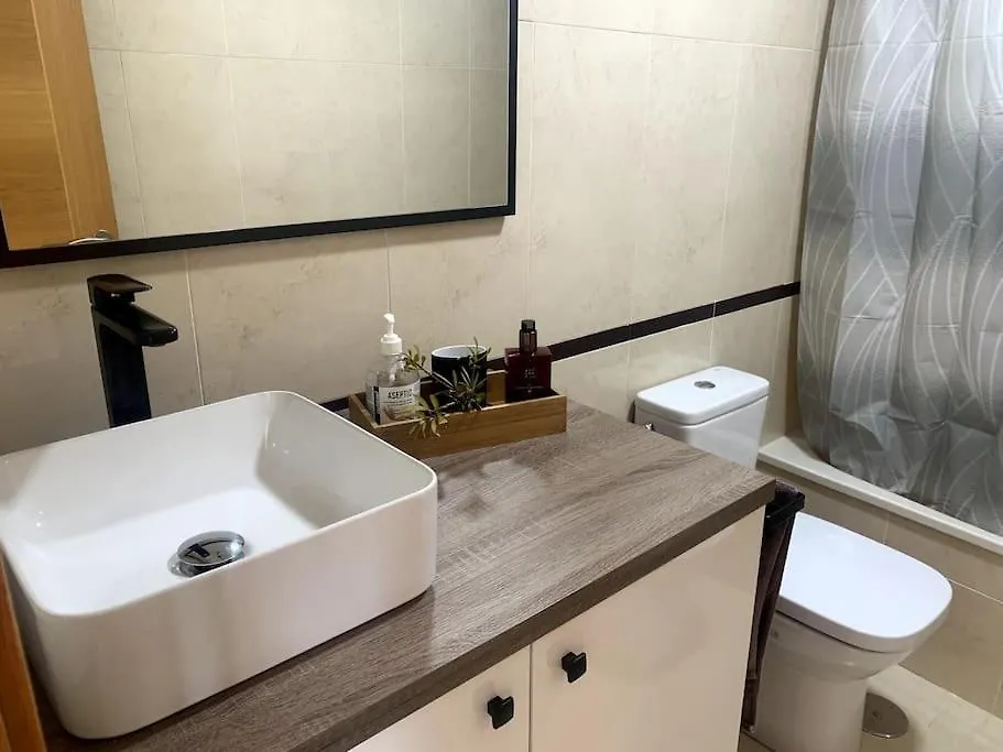 Precioso Apartamento, Luminoso, Equipado Torre de Benagalbοn 0*,  Ισπανία